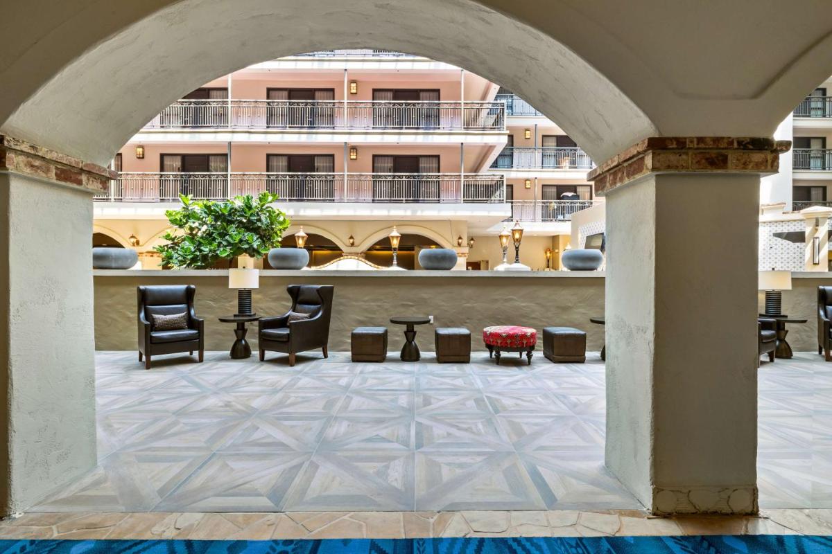 Embassy Suites by Hilton Los Angeles International Airport South - Housity