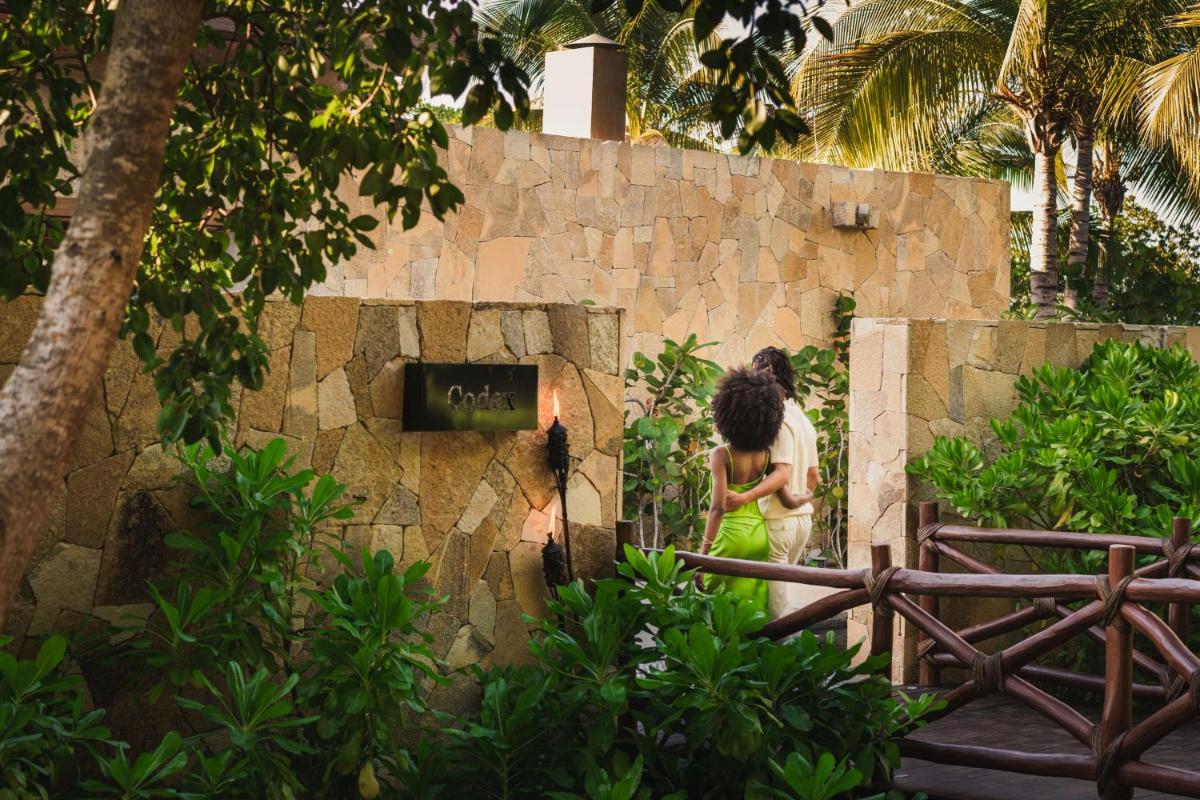 Conrad Punta de Mita - Housity