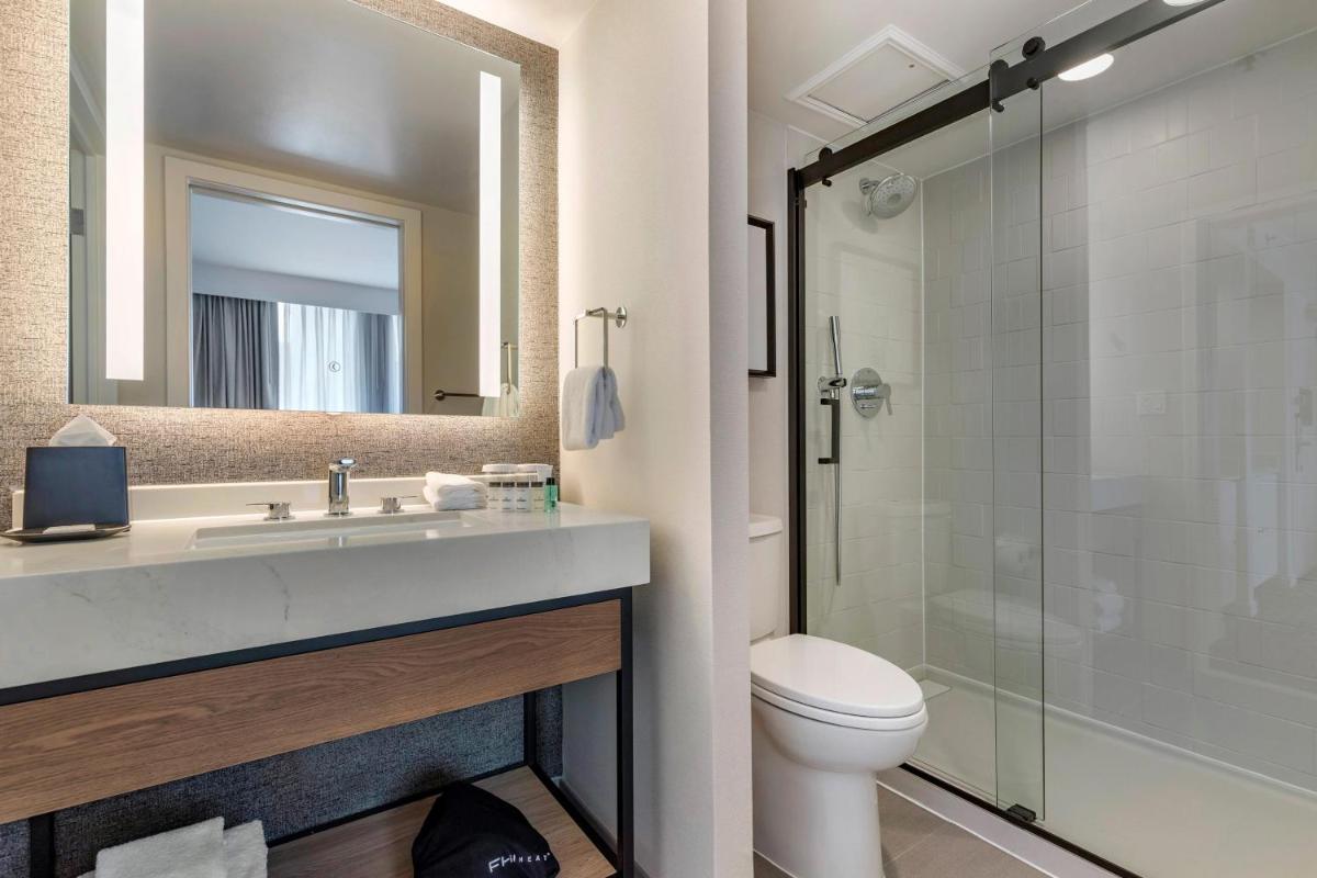 Sheraton Suites Old Town Alexandria - Housity