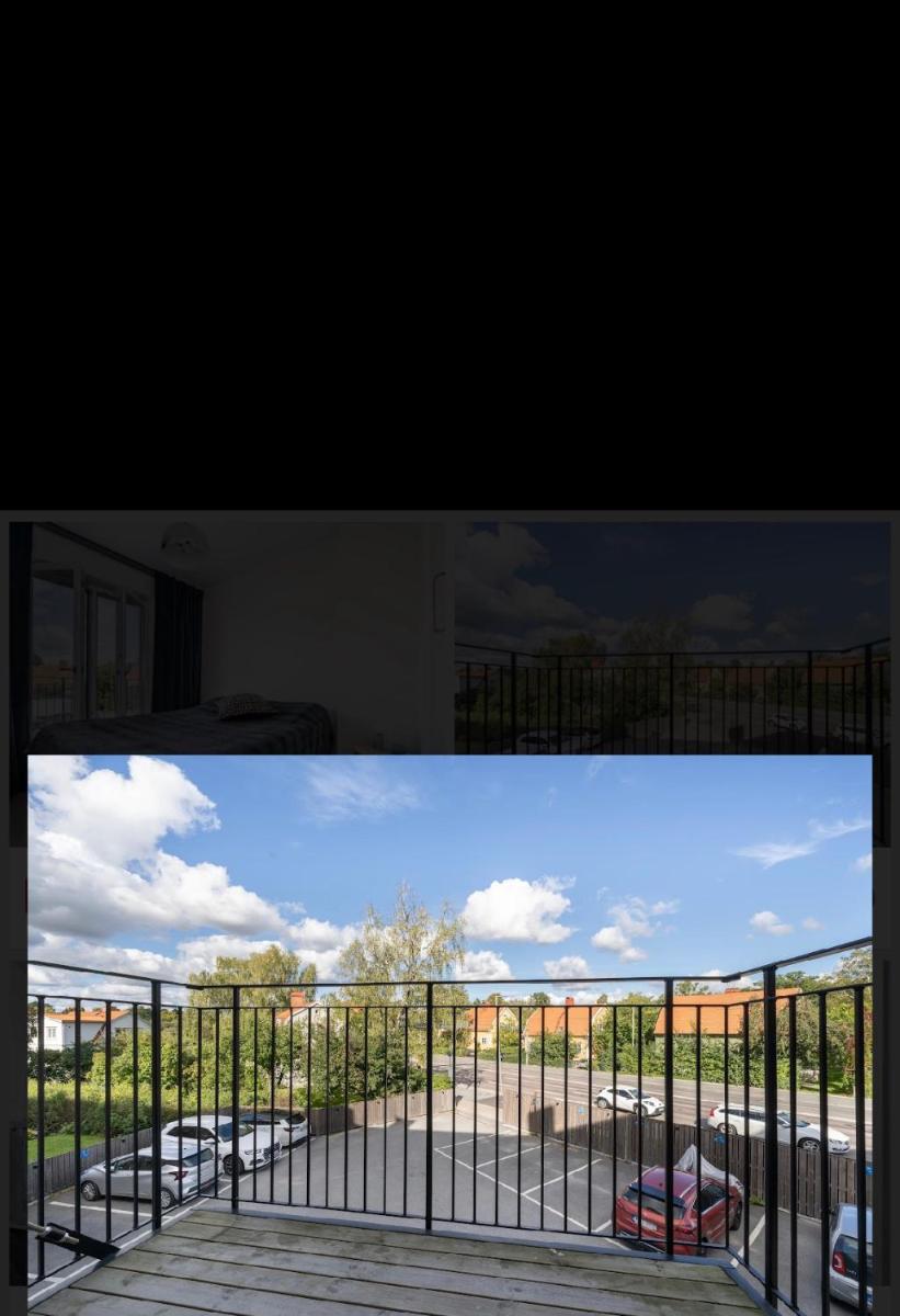 Central apartment 5min drive to the Airport. - Housity