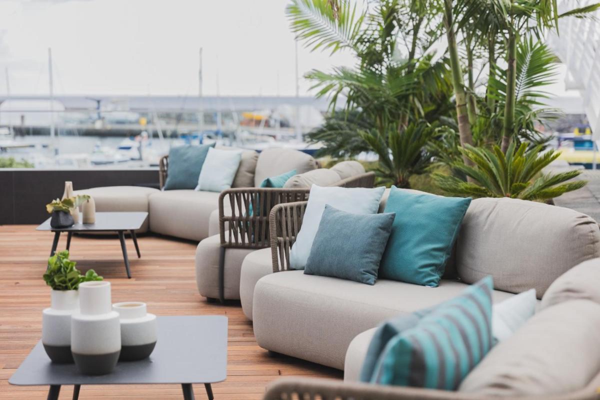 Uma área de estar em Hotel Marina Atlântico