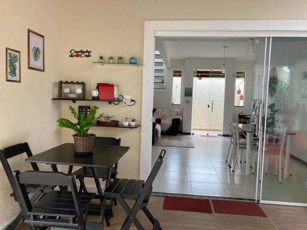 Casa Brisas Arembepe - arejada e aconchegante - litoral norte da Bahia - WiFi - Housity