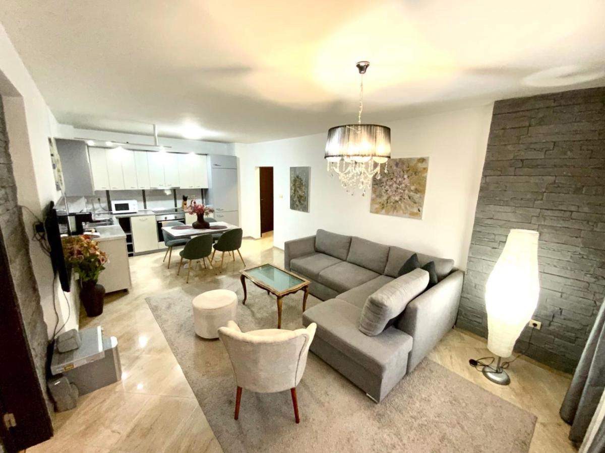 LILI50 - Housity