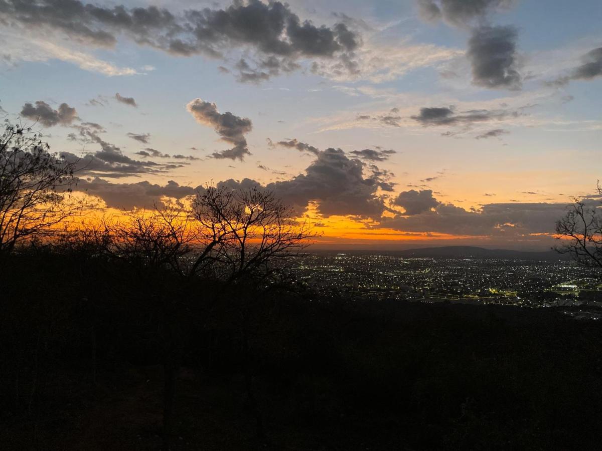 Chalé da Montanha - Vila Aruanna - Housity