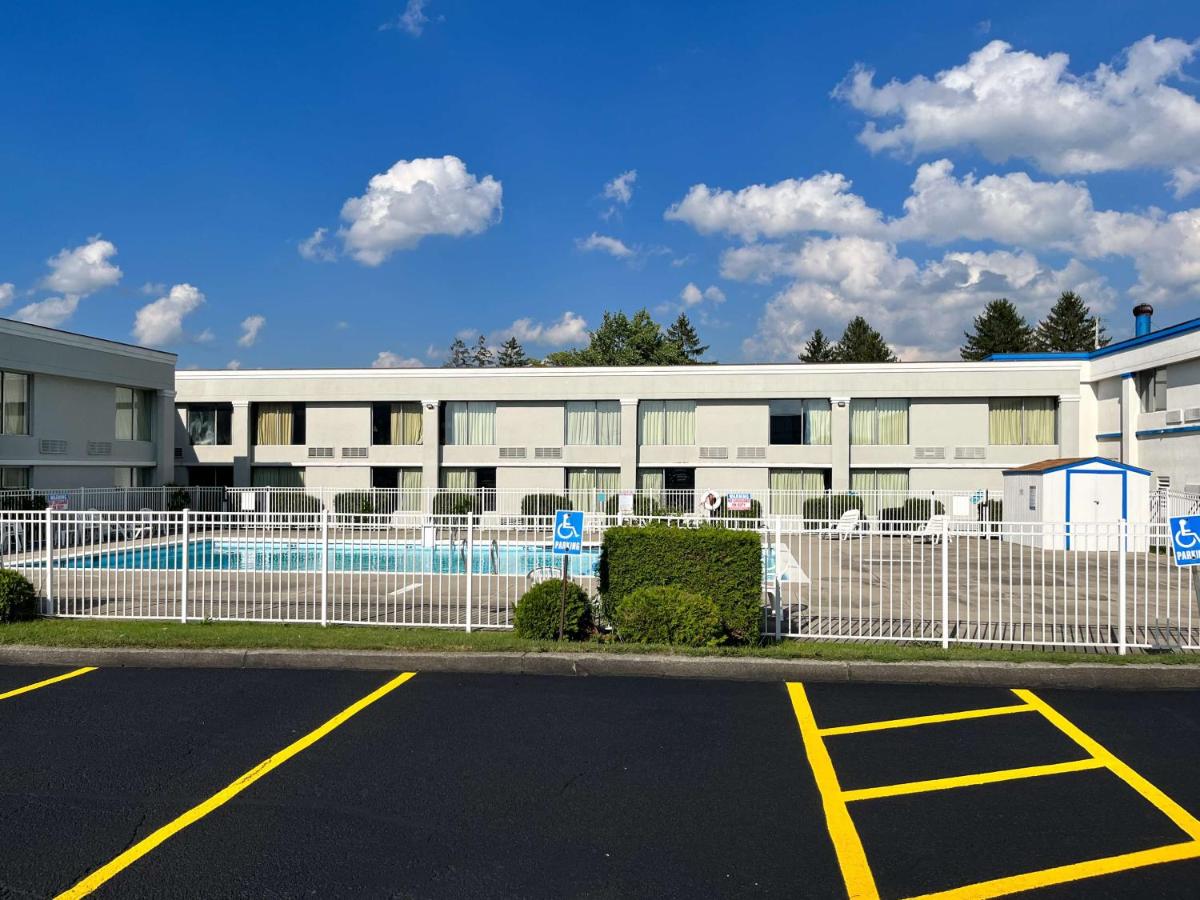 Studio 6 Suites Clarion, PA - Housity