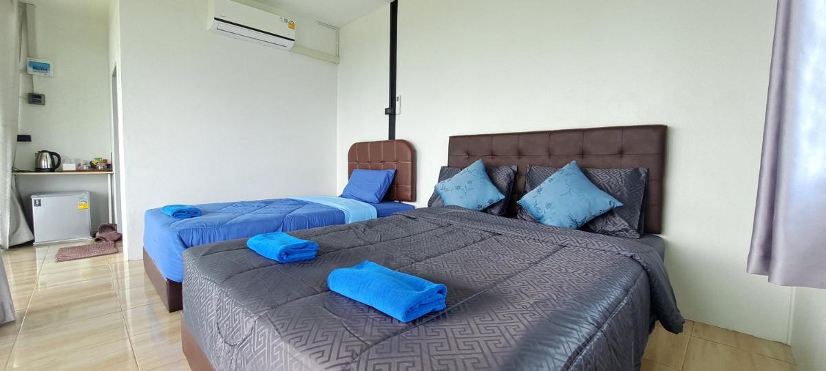 บ้านไร่ระเบียงฟ้า น้ำหนาว แคมป์ปิ้ง - Housity