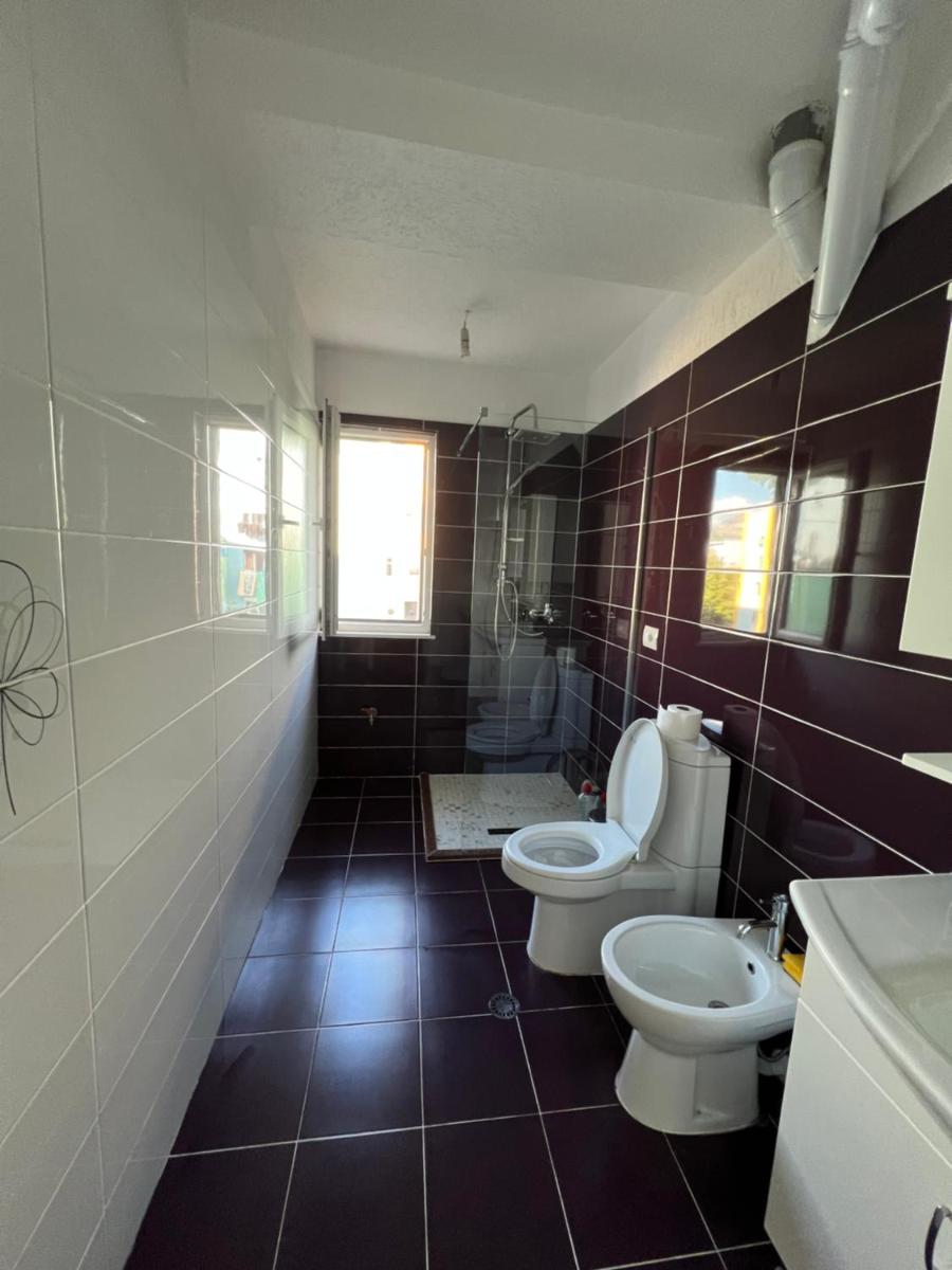 Kukes Apartment Hotel - Hizvo
