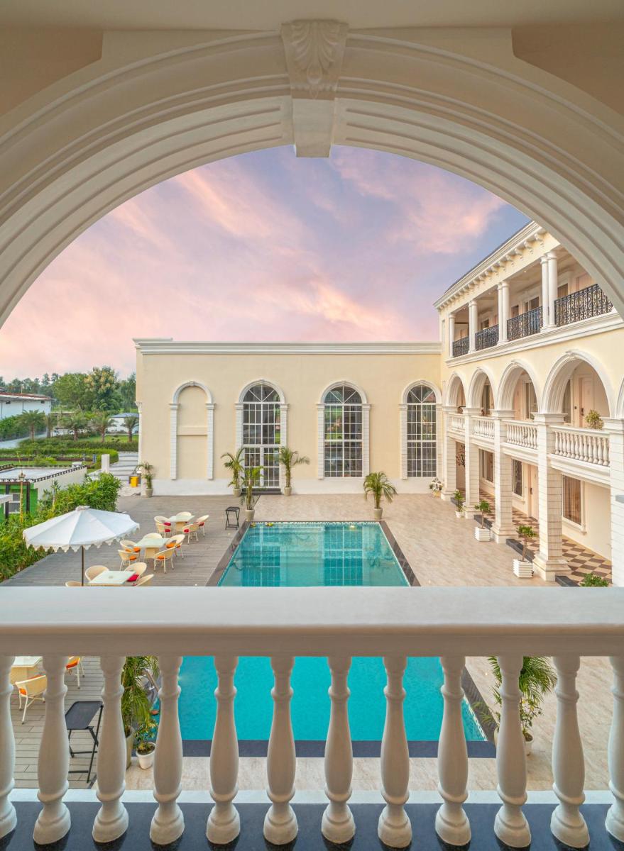 Rudra Imperial Resort - Housity