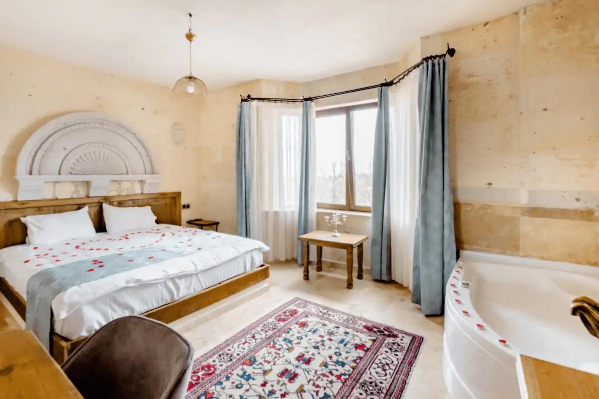Castle Panorama House - Housity