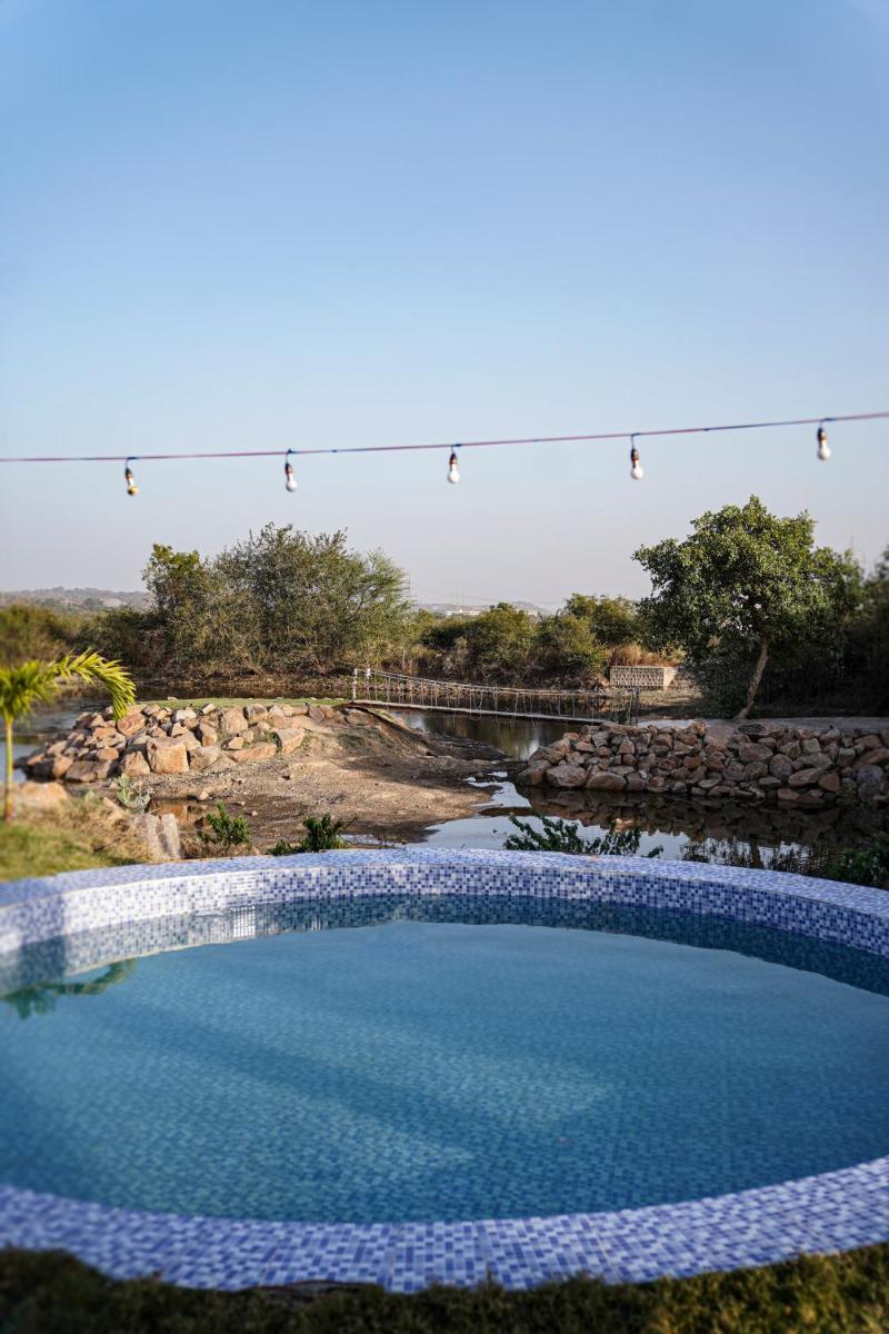 RUSTIC VOGUE - Housity