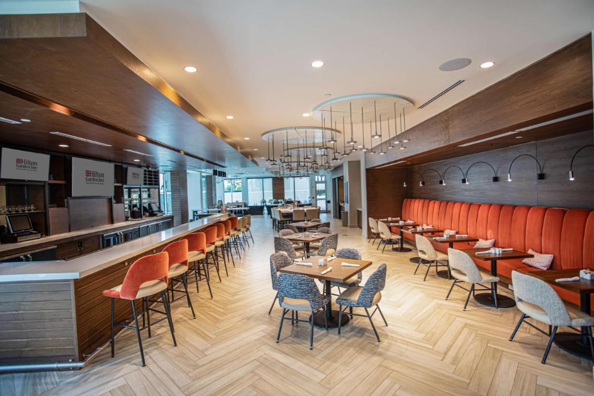 Hilton Garden Inn West Palm Beach I95 Outlets - Housity