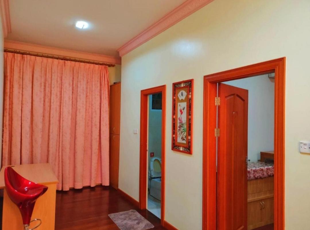 R&S Homestay Sibu - Wedding House with Large Parking Area and High Speed Unifi - Housity