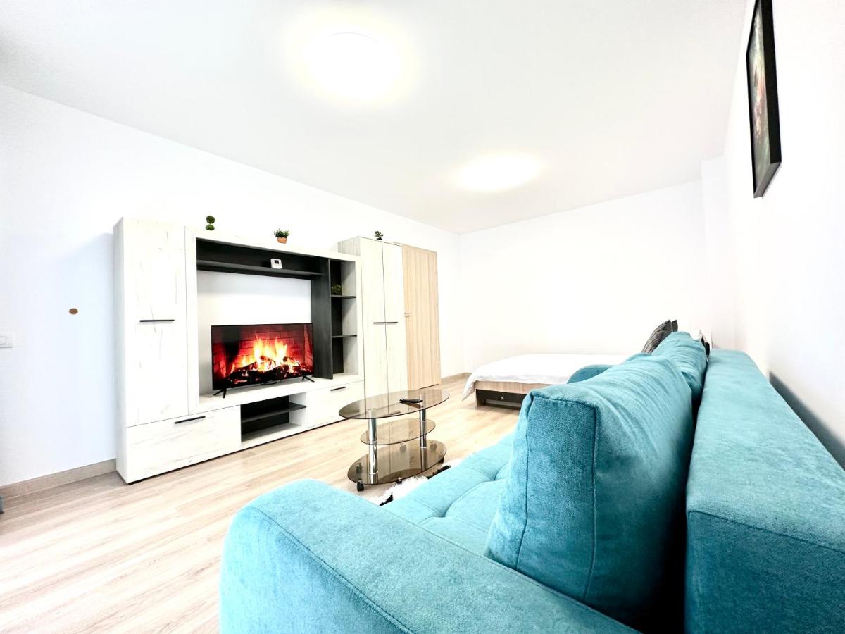 Suitetrails - Urban Plaza Astra - Rise Private Apartments & Suites