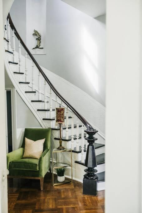 Stephens House-Beautiful Victorian vacation home - Housity