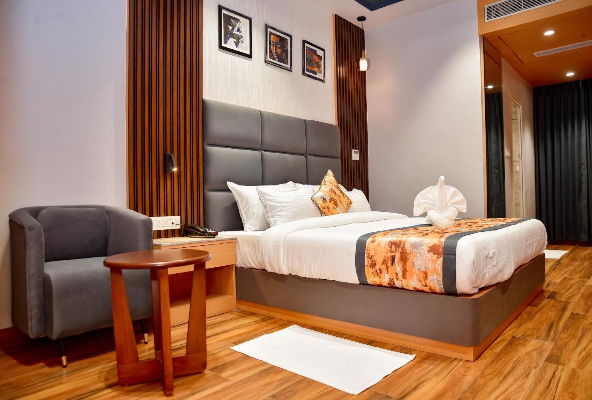 Grand Savera - Housity