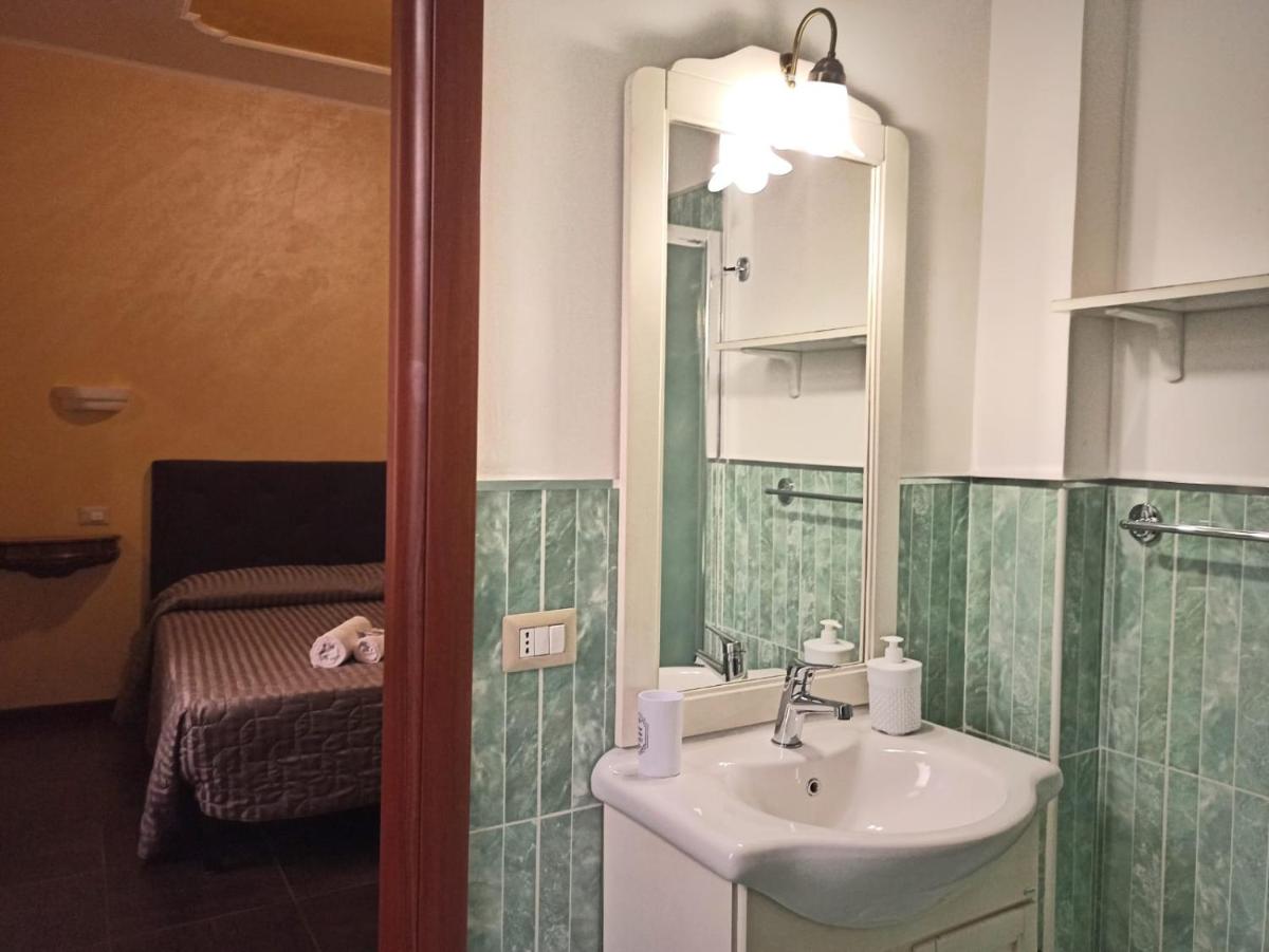 Domina Popolo - Housity