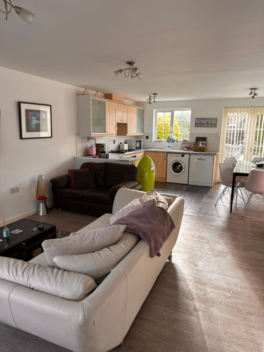 Holiday house within 5 min walk from Bracklesham Bay beach - Housity