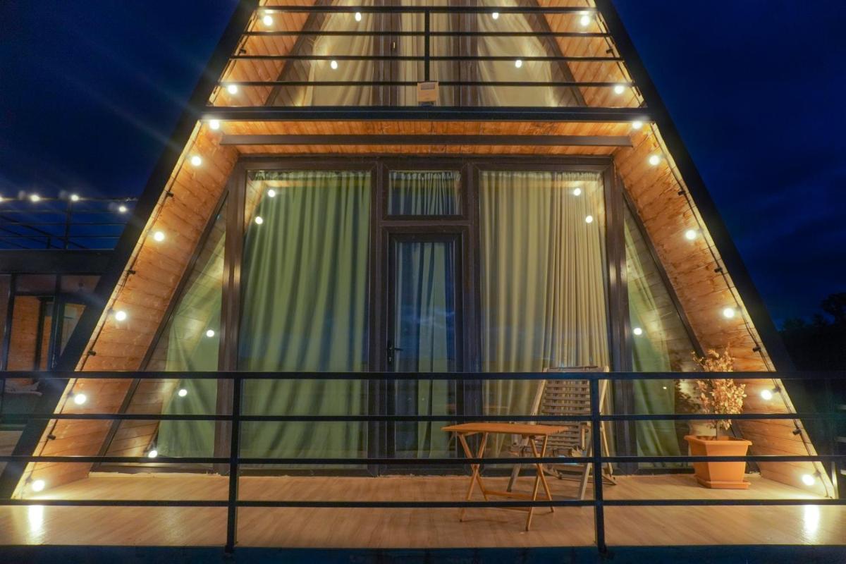Alagi Cottage at Bazaleti lake - Housity