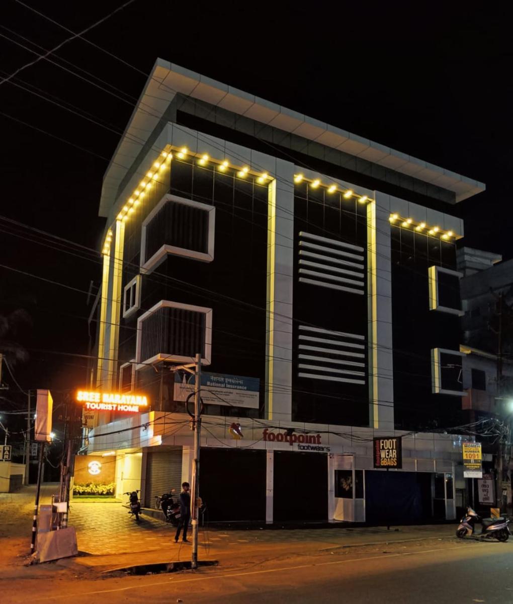 SREENARAYANA TOURIST HOME - Housity