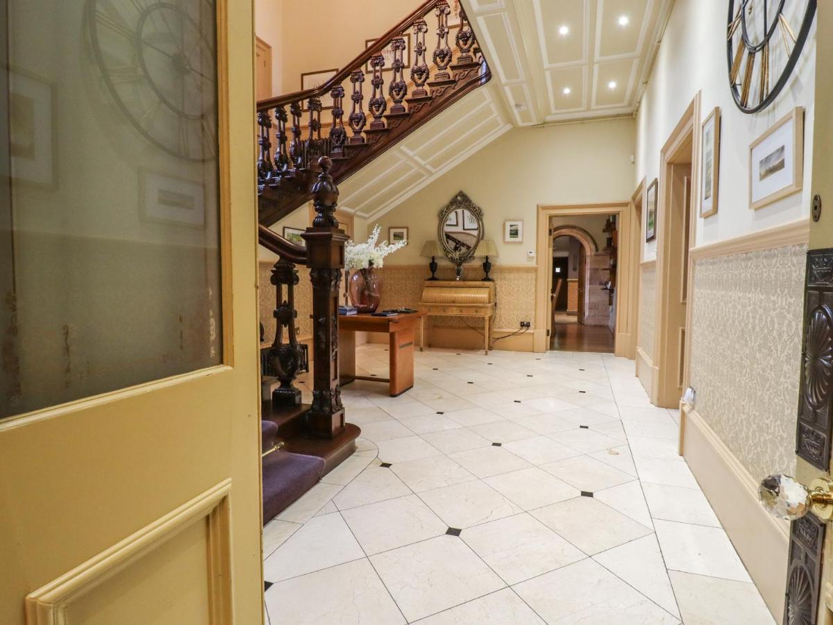 Scale House - Housity