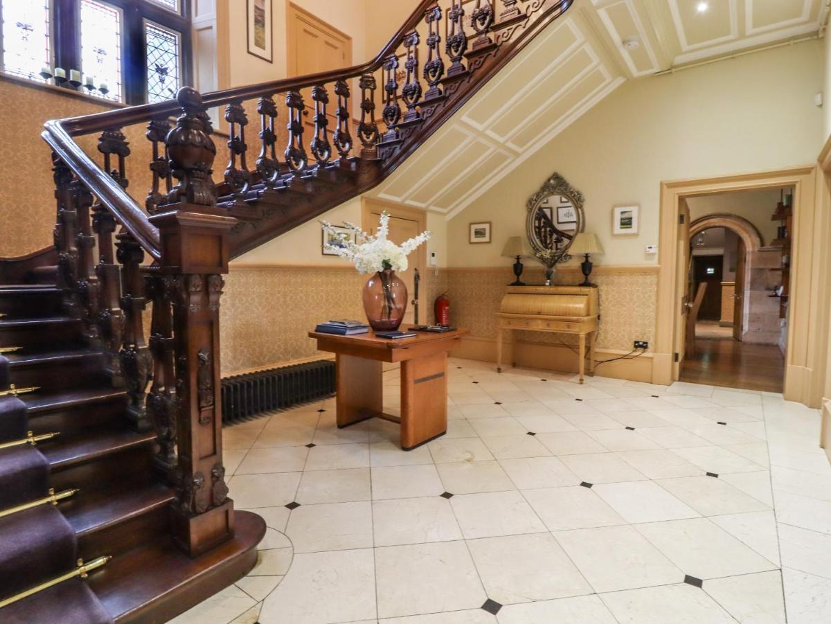 Scale House - Housity