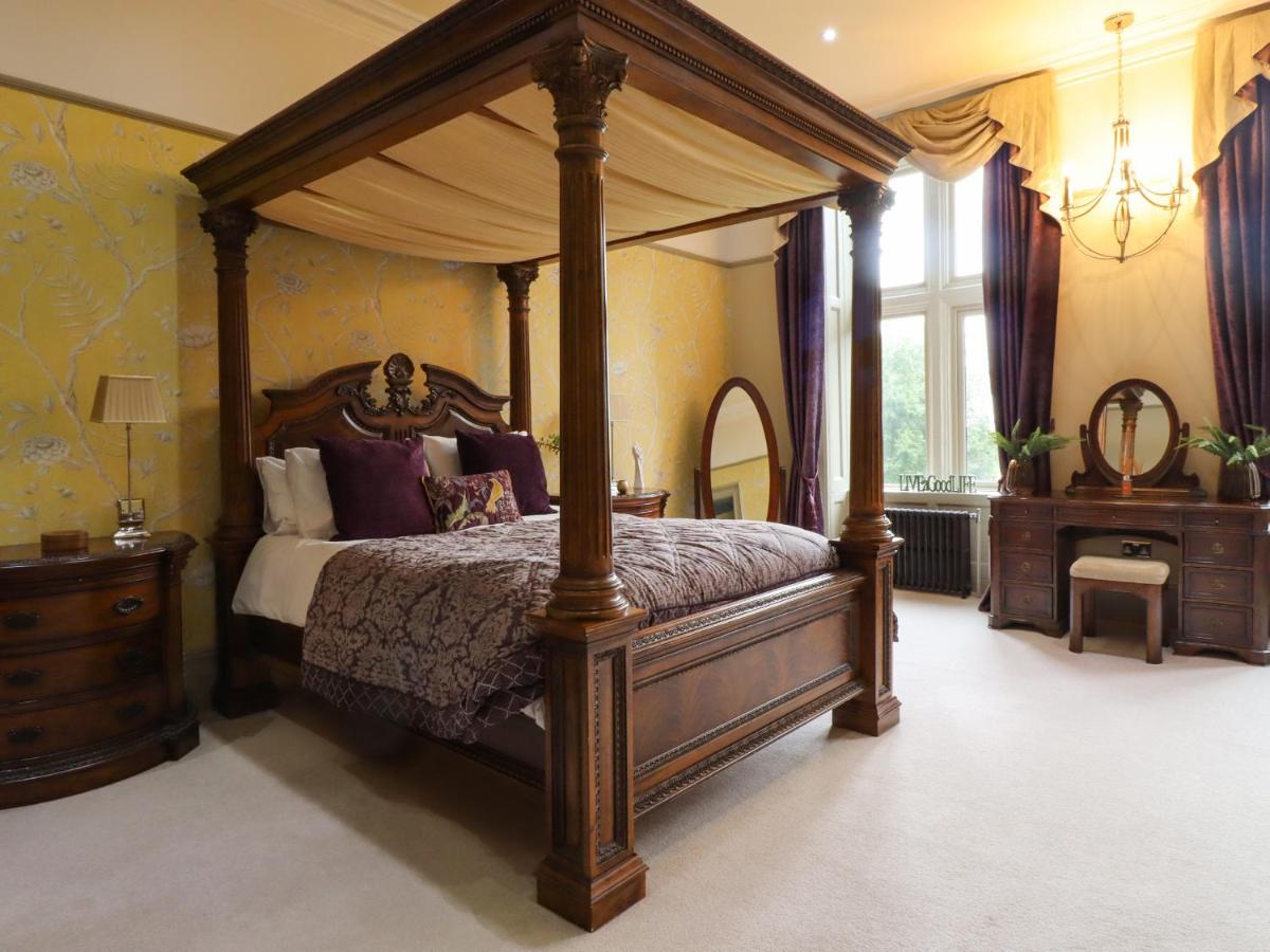 Scale House - Housity