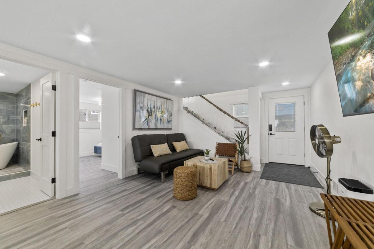 New DRIFTWOOD SHORES ROAD HOUSE CAMANO - Housity
