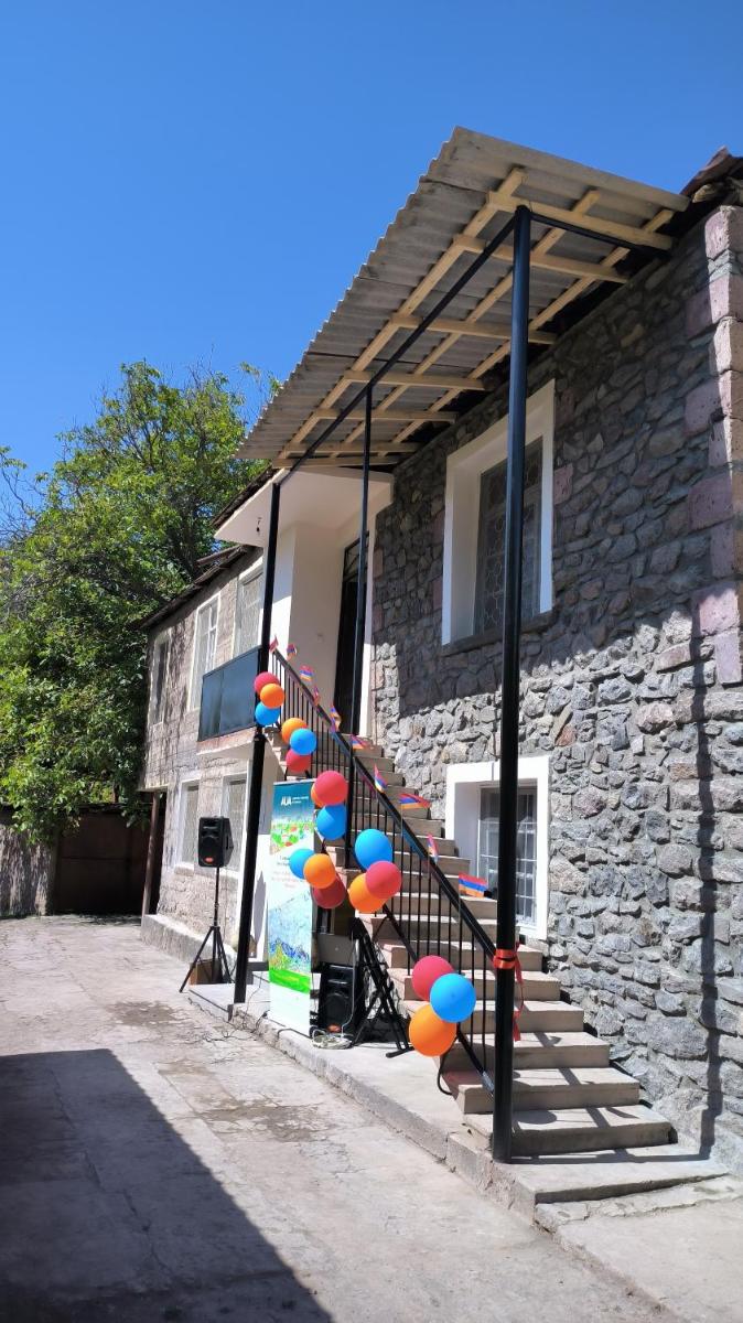 Legend Guest House - Housity