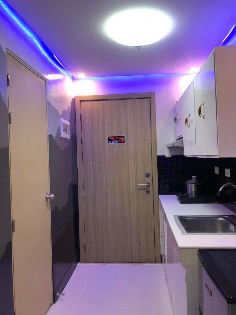 Babaj Staycation at Trees Residence Tower 10 - Housity