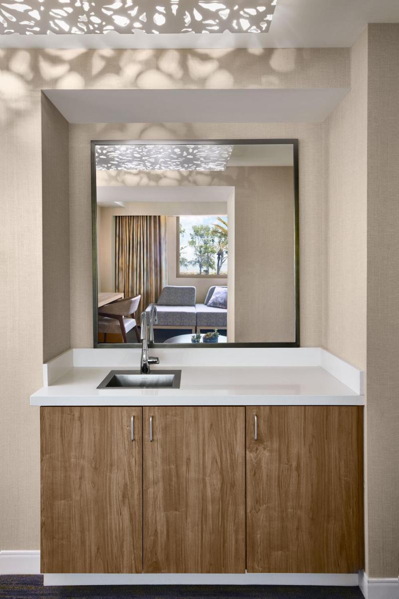 The Westin San Francisco Airport - Housity