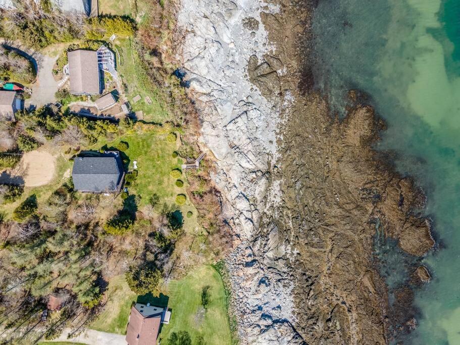 The Lost Lobster Chalet - 3D Tours - Housity