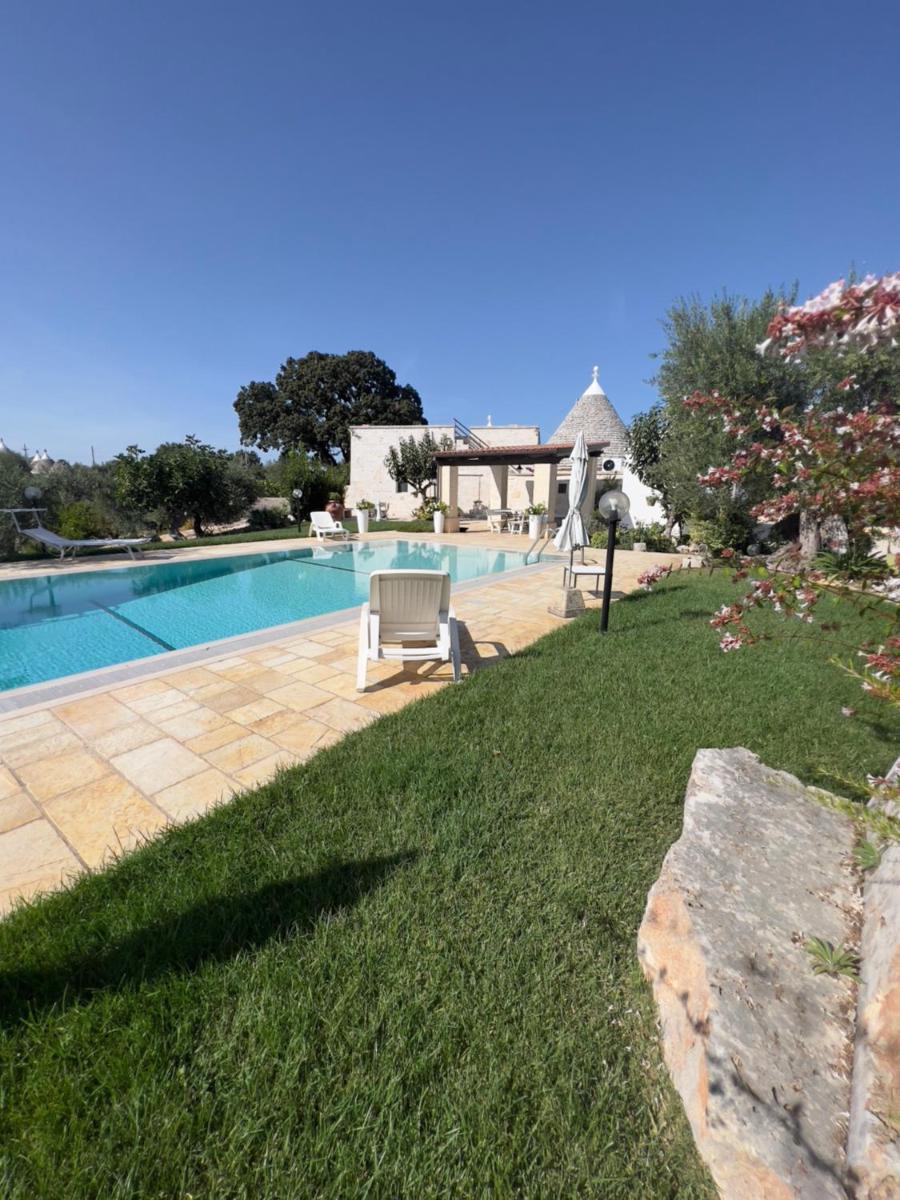 Suitetrails - Trulli White
