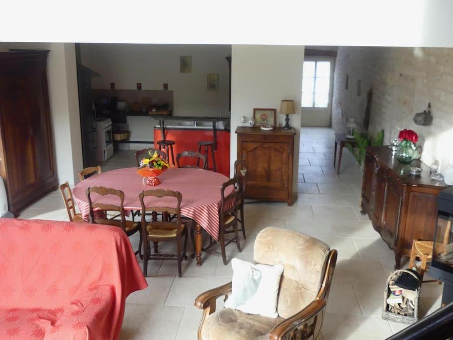 Les Chouettes Blanches - Housity
