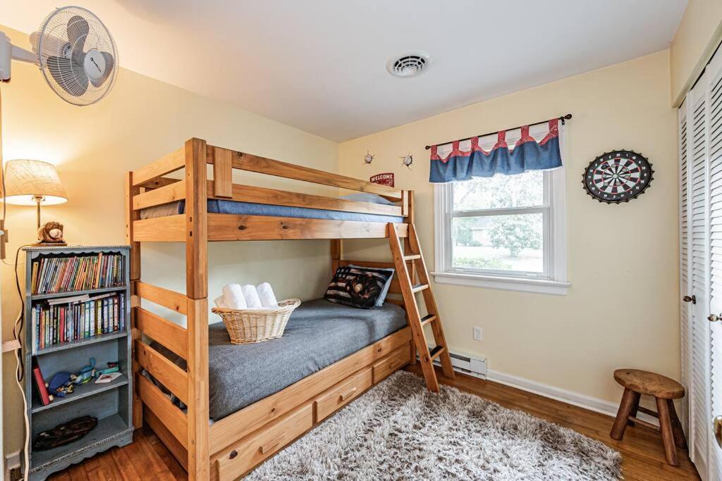 Kelly's Comfortable Quinton Home - Housity