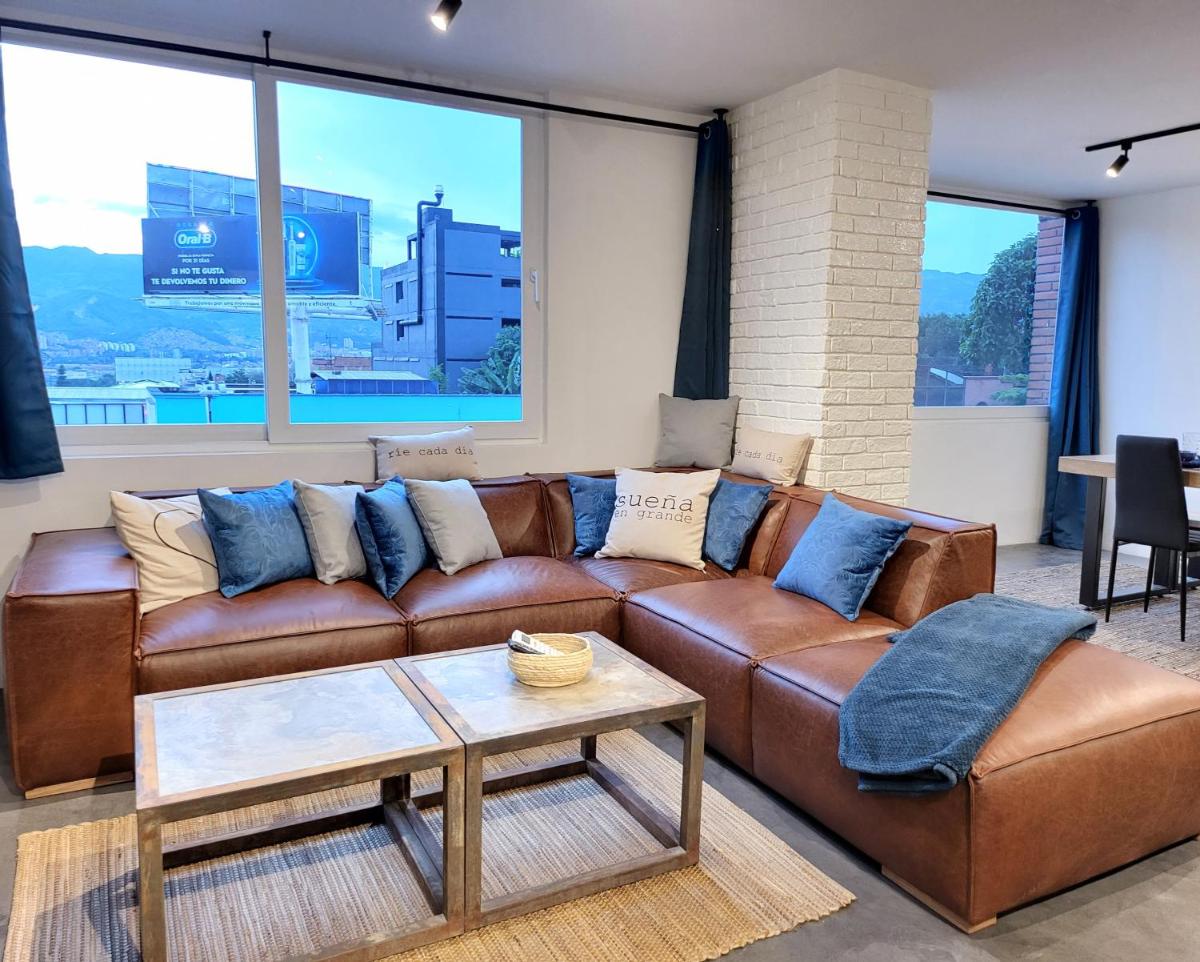 Center City Flats - Apartments in El Poblado near Park Lleras, Medellin! - Housity