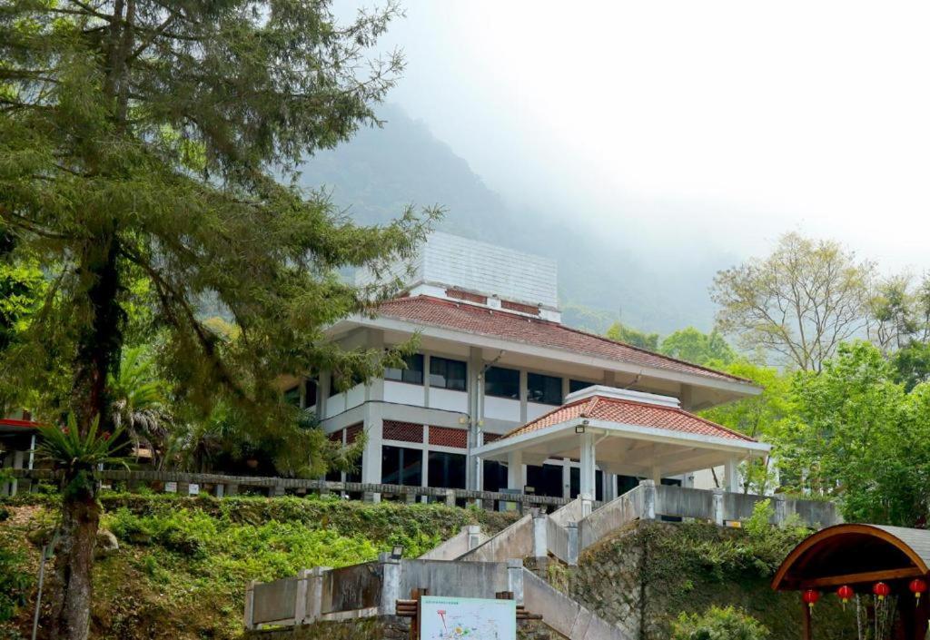 Howard Resort Xitou - Housity