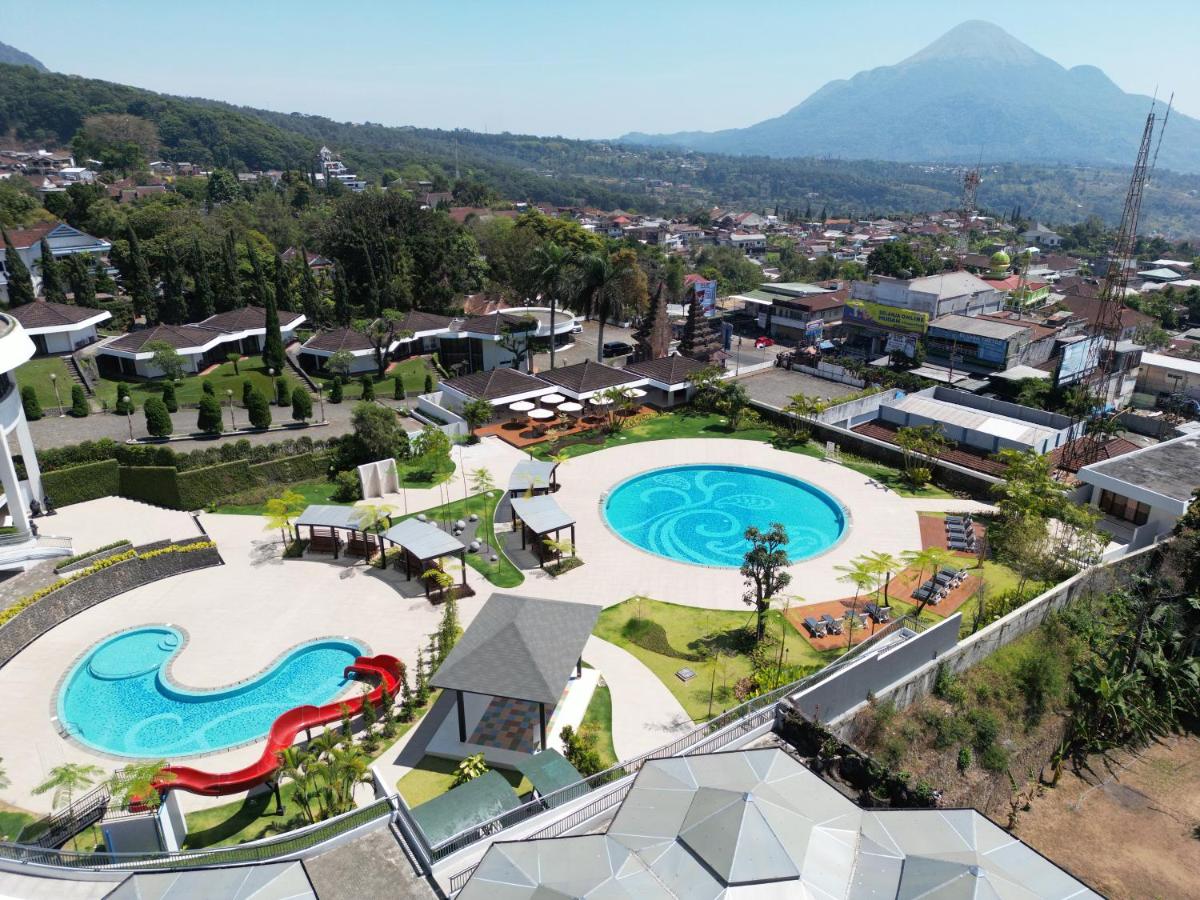 Surya Hotel & Cottages Prigen - Housity