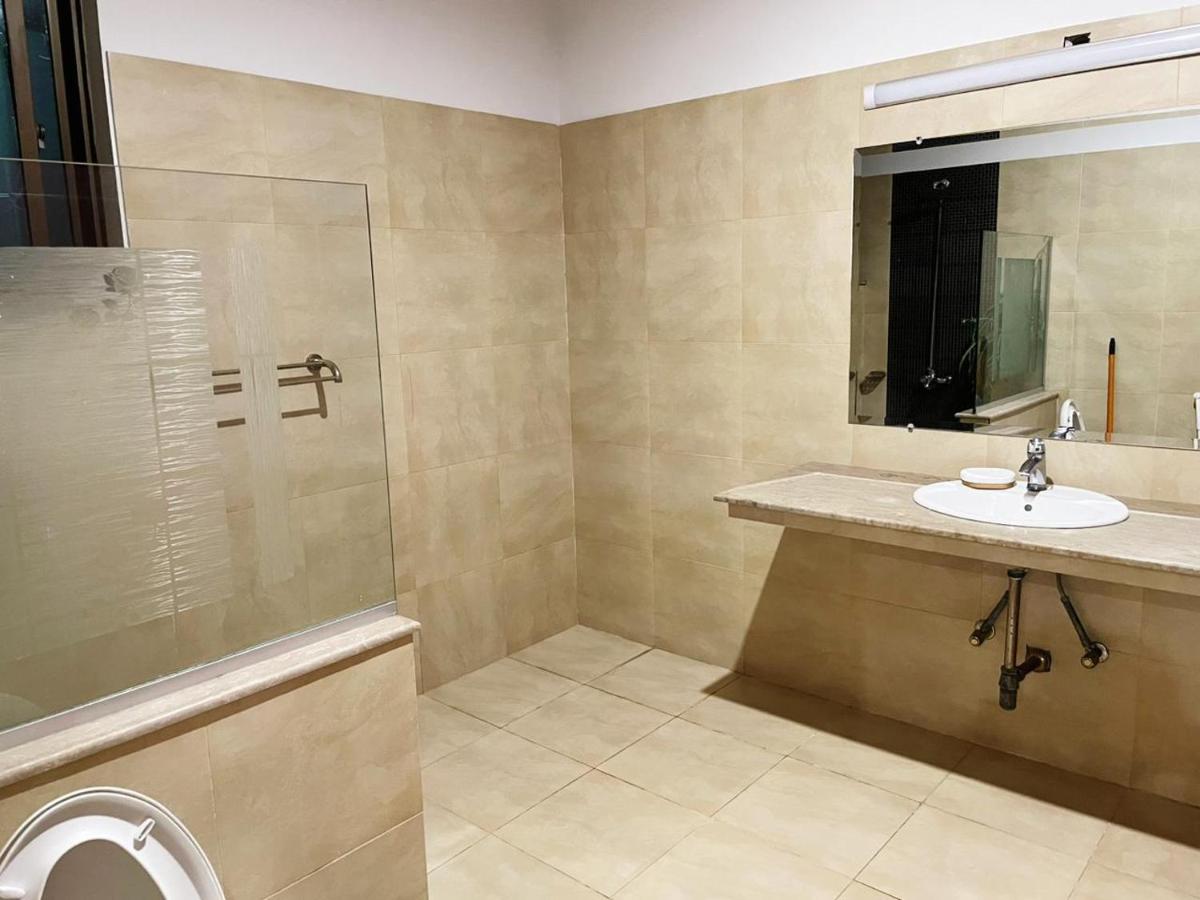 Swiss Luxuary Suites In Bahria Town Lahore - Housity