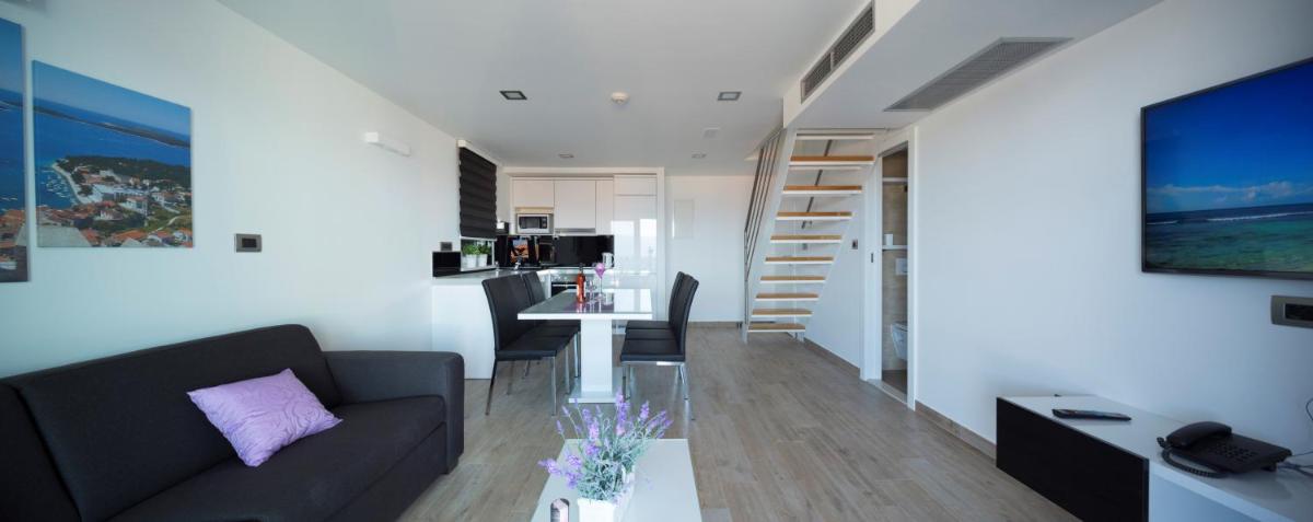 Apartments The Seasons Residence - Hizvo
