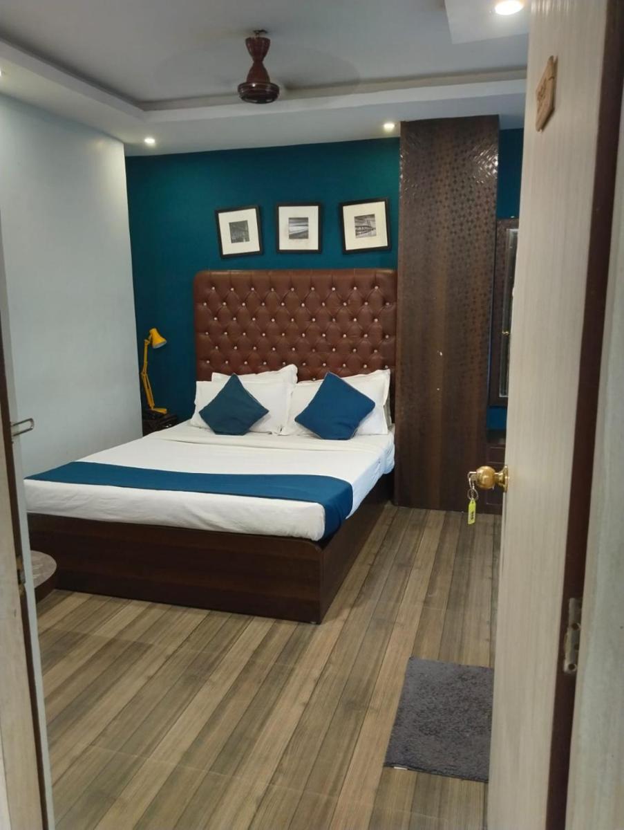 Suitetrails - Hotel Royal Crowne, Kolkata