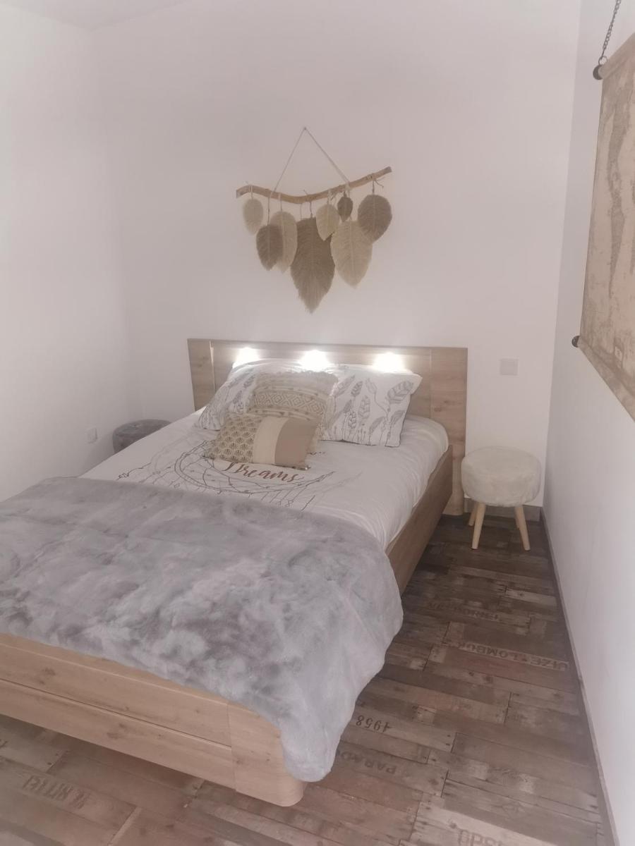 Logement cosy avec piscine et jacuzzi privatifs 4 étoiles - Housity