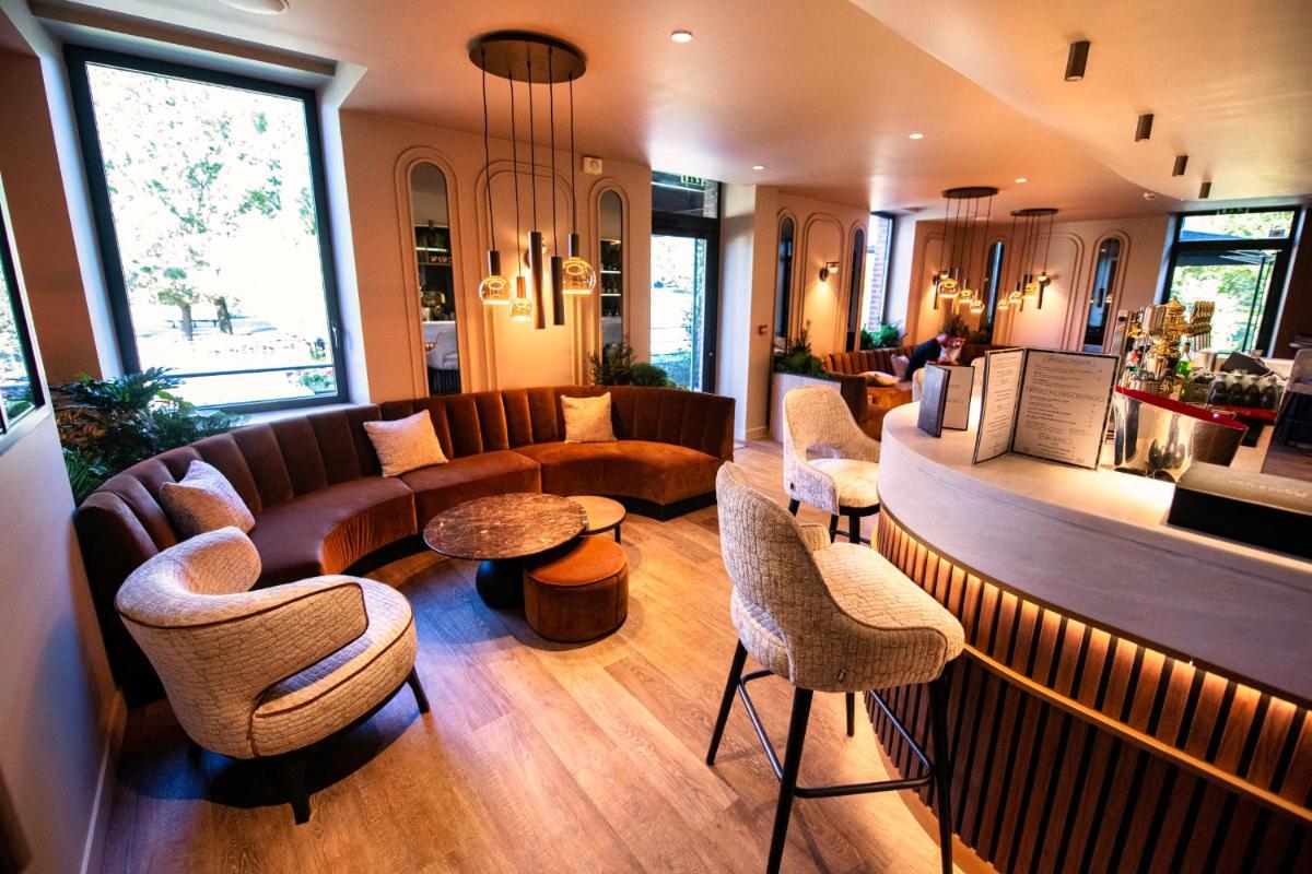 Amicitia - Hôtel & Restaurant - Housity