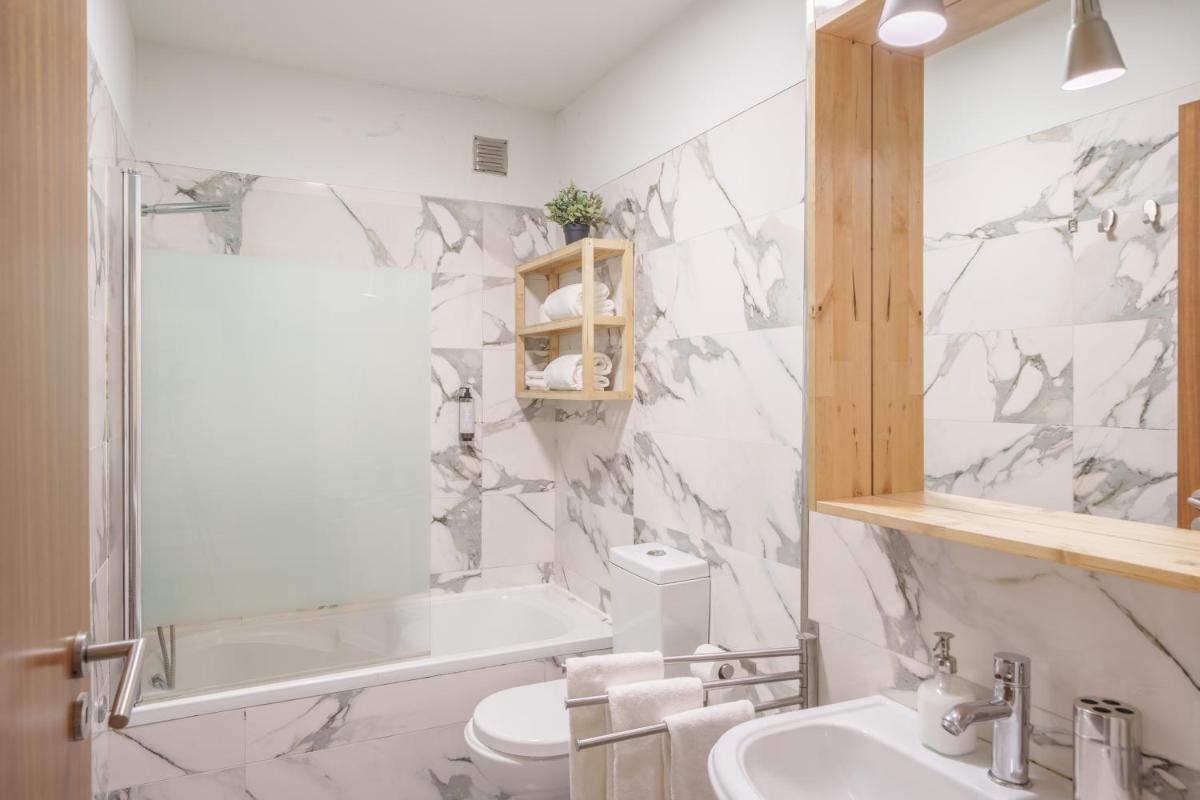 Shining View Apartments - Housity