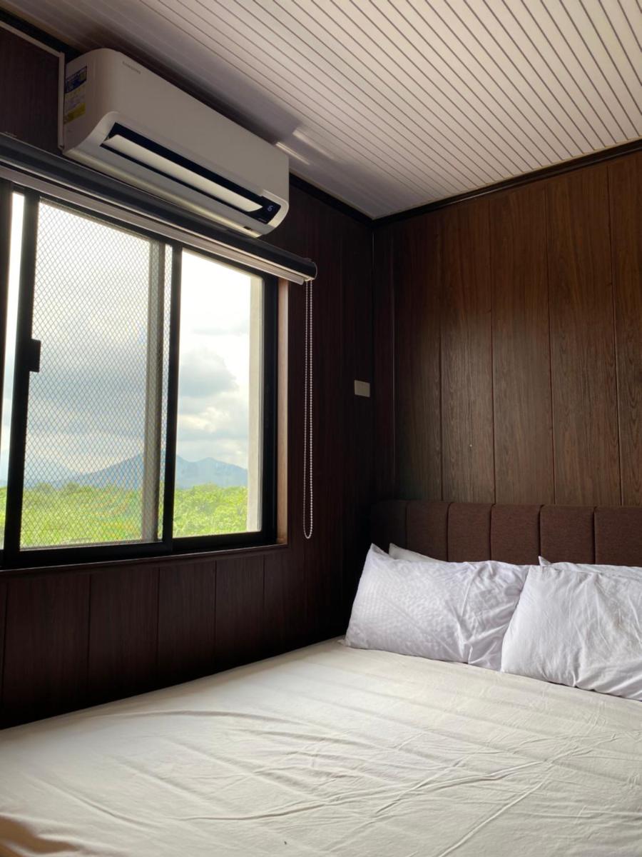 Suitetrails - Emilio's Staycation House