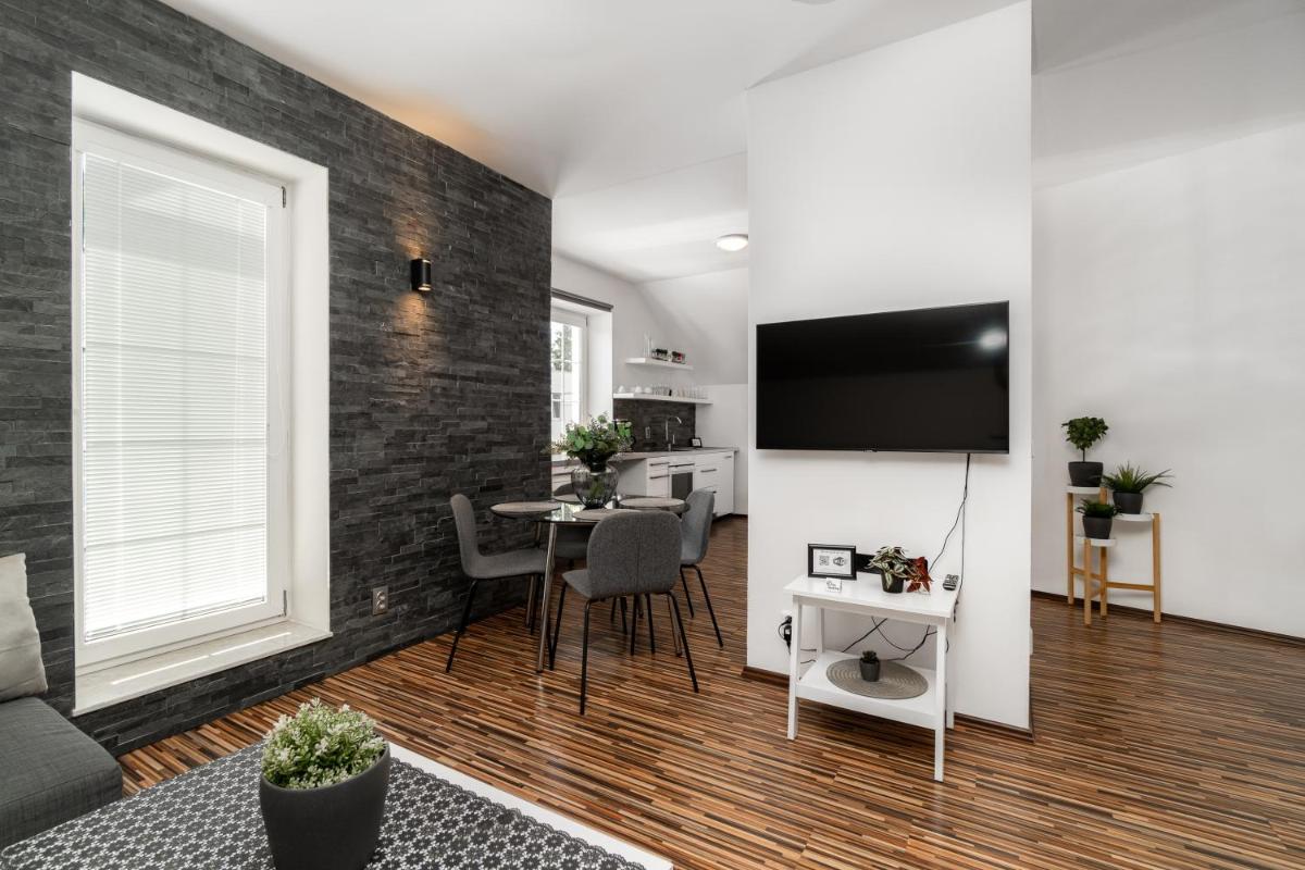 Suitetrails - Beautiful Apartments With Parking In a Quiet Location