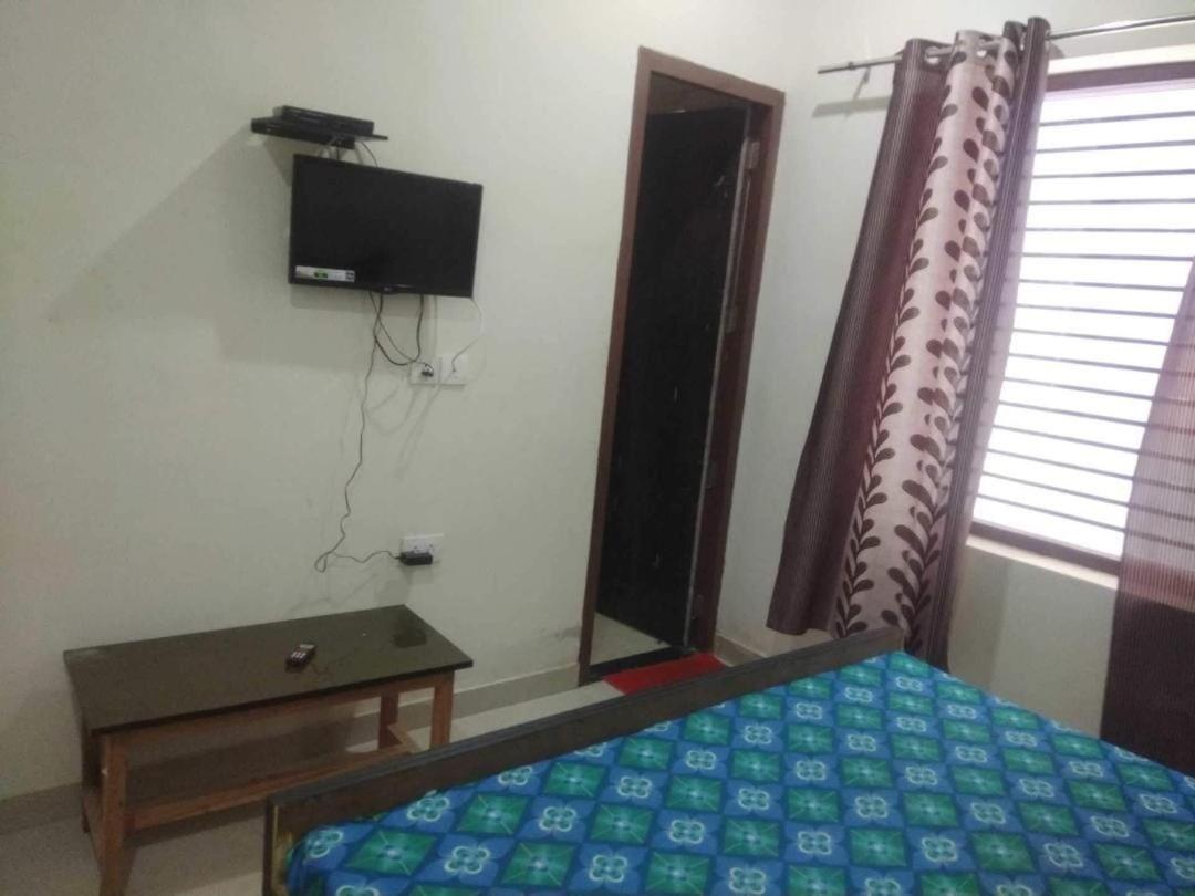 HOTEL GMS Residency - Housity