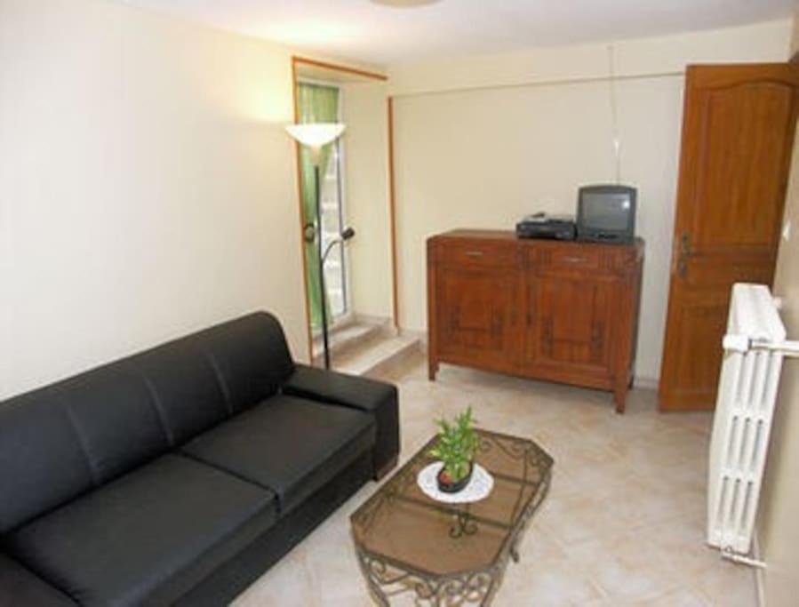 Gite st cirq Lapopie piscine vue imprenable - Housity