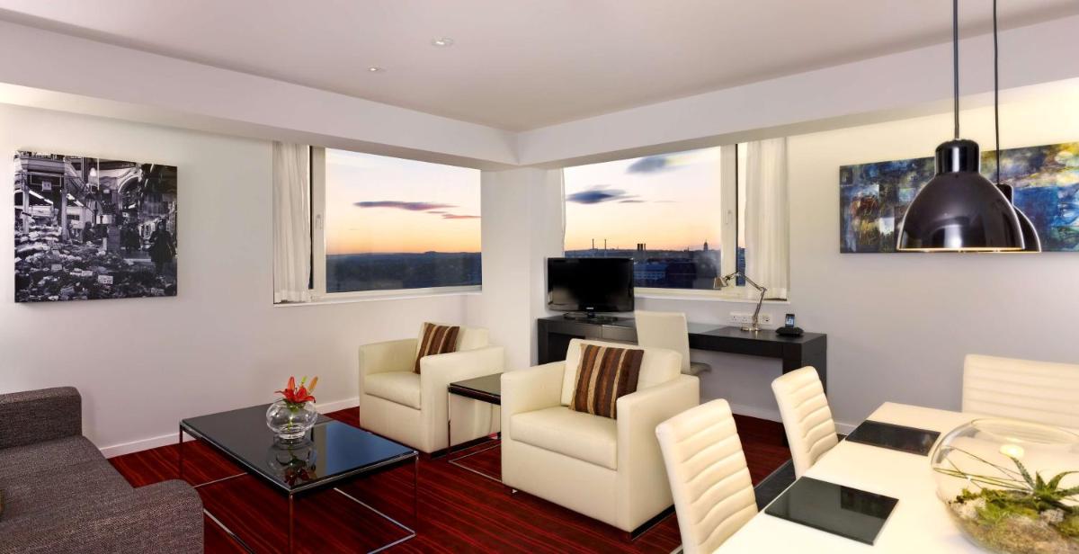 Park Plaza Leeds - Housity