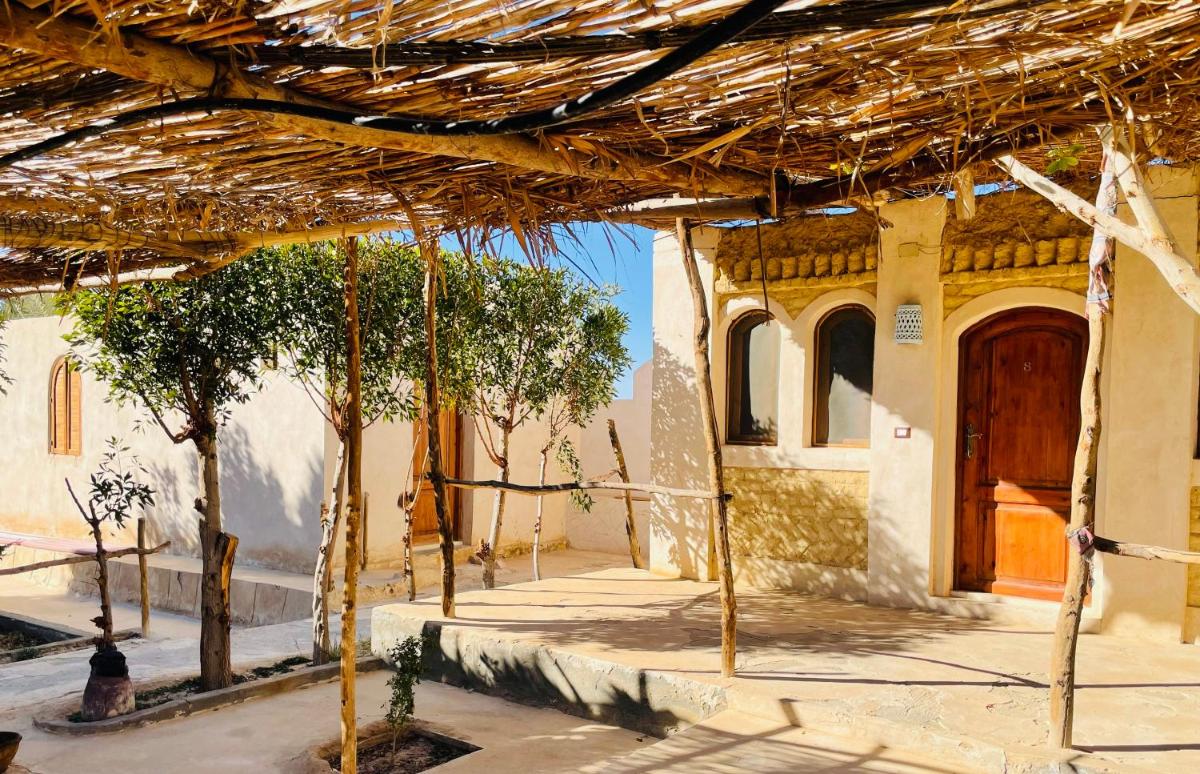 Moon_Valley_Siwa - Housity