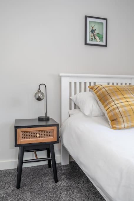 The Nest - 15 min walk to Craigavon Area Hospital - Housity